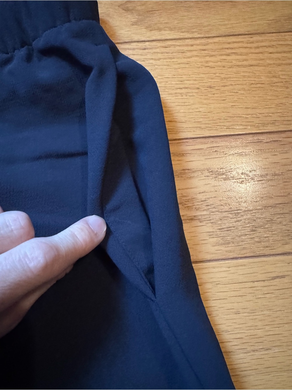 NWT Aritzia The Lodge Pant™ - Crepette™ - Picture 14 of 14
